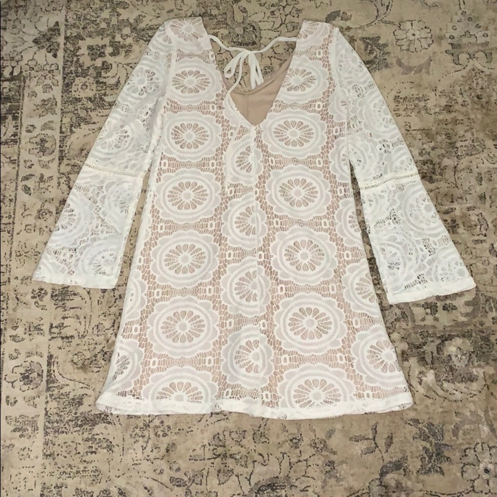 White dress - Picture 2 of 2